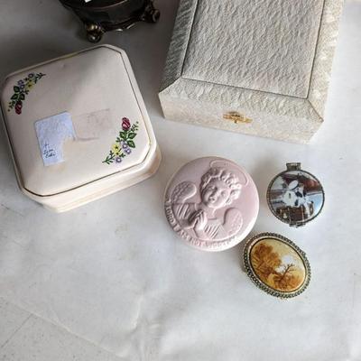 Trinket and Music Boxes
