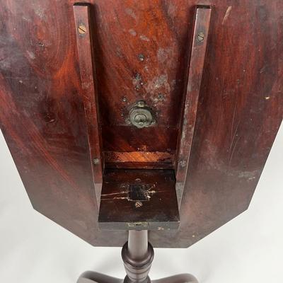 1262 Antique Mahogany Oval Inlay Tilt Top Table Candle-stand