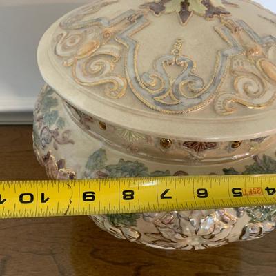 Large Covered Tureen Detail Decorative - LOT 17