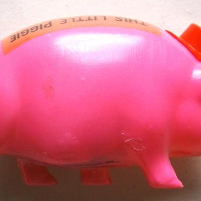 Vintage Figural Pig Tape Measure