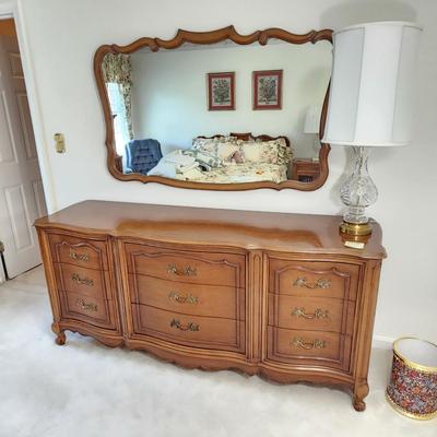 Solid Wood 9 Drawer Dresser w Wall Mirror
