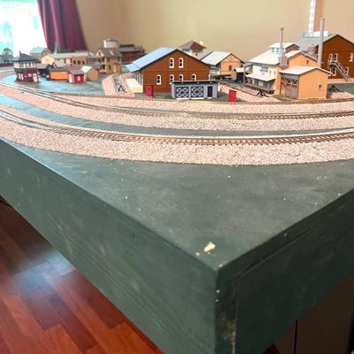 DREAM TRAIN Table *Not Tested*HO Scale*Read Details