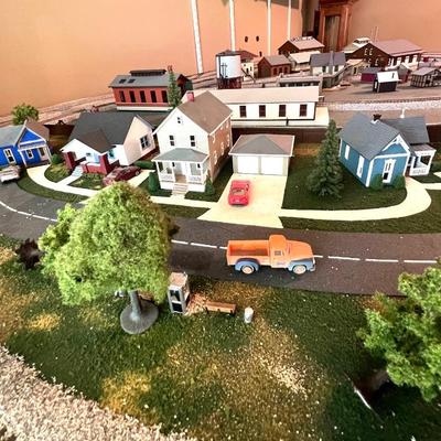 DREAM TRAIN Table *Not Tested*HO Scale*Read Details