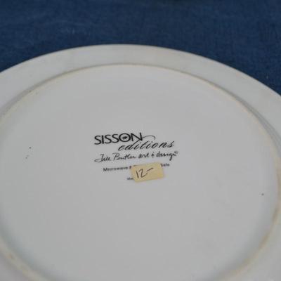 LOT 402. HOME DECOR AND DECORATIVE PLATES