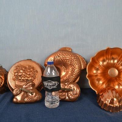 LOT 413. SIX VINTAGE COPPER MOLDS