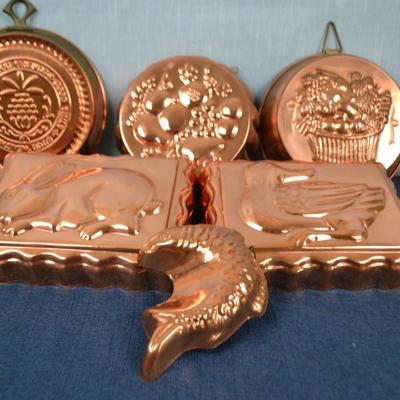 LOT 415. VINTAGE COPPER MOLDS