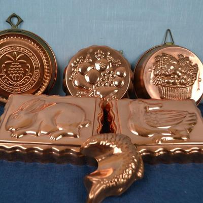 LOT 415. VINTAGE COPPER MOLDS