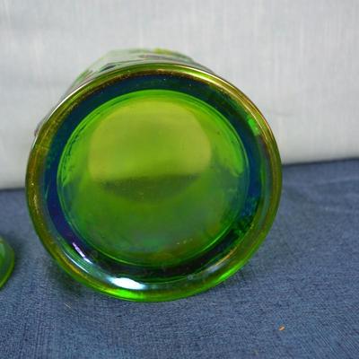 LOT 417. VINTAGE GREEN GLASS DISH WITH LID