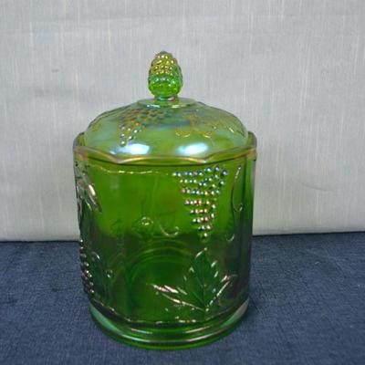 LOT 417. VINTAGE GREEN GLASS DISH WITH LID