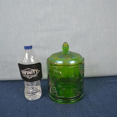 LOT 417. VINTAGE GREEN GLASS DISH WITH LID