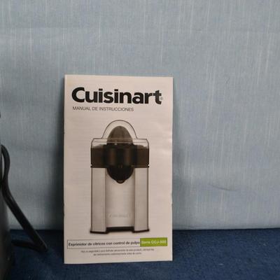 LOT 419. CUISINART JUICER AND 4 VINTAGE JUICE GLASSES