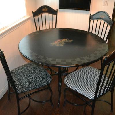 LOT 420. ROUND DINING SET