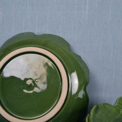 LOT 422   EIGHT SALAD PLATES