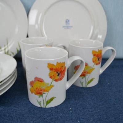LOT 424. PLATE AND MUG SET