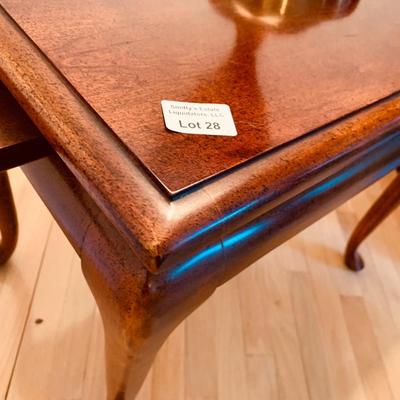 Clean End Table Tea Table w/Slide Outs - LOT 28
