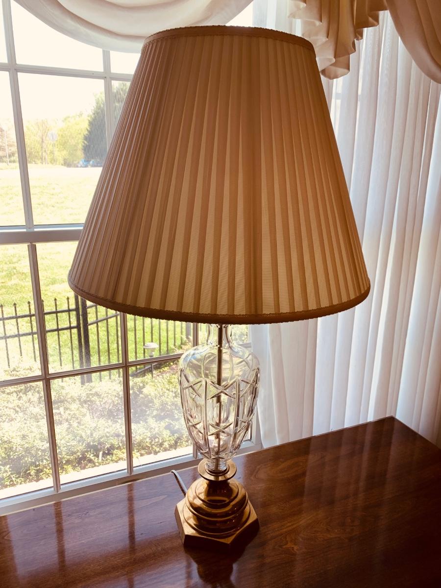 Lead Crystal Lamp w/Clean Shade Waterford? LOT 30