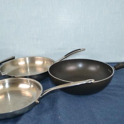 LOT 457 COOKWARE