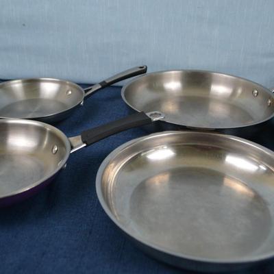 LOT 457 COOKWARE