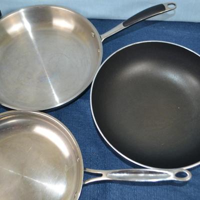 LOT 457 COOKWARE