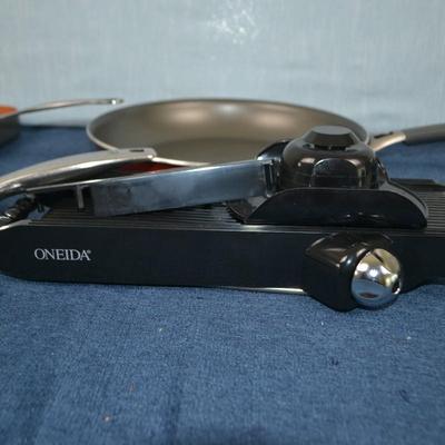 LOT 458. COOKWARE