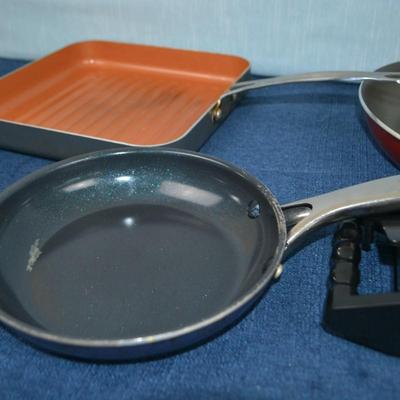 LOT 458. COOKWARE