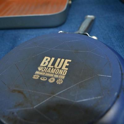 LOT 458. COOKWARE