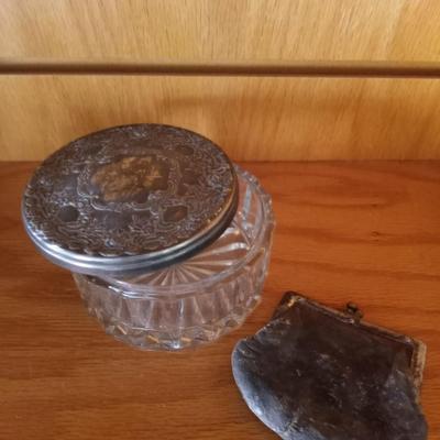 COLLECTIBLE VANITY JARS AND CONTAINERS