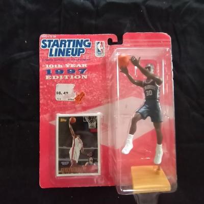 JAMS  AND STARTUP BASKETBALL FIGURES