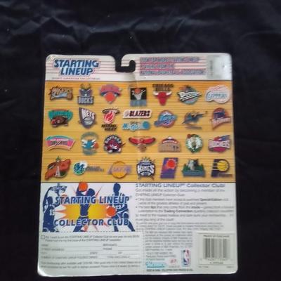 JAMS  AND STARTUP BASKETBALL FIGURES