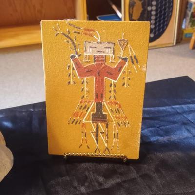 MACCASINES NATIVE AMERICAN FIGURINE AND SAND PLAQUE