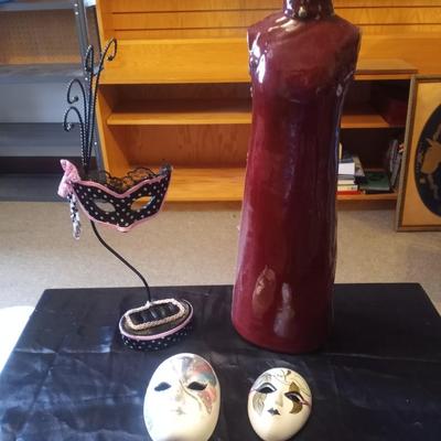 COLLECTIBLE MASKS AND CERAMIC LADY SHAPE VASE