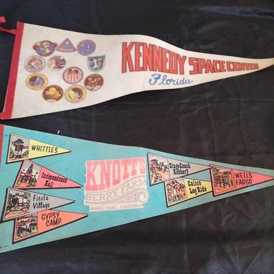 TWO VINTAGE SOUVENIR PENNANTS KNOTTS BERRY FARM & KENNEDY SPACE STATION