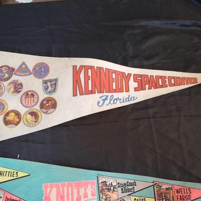 TWO VINTAGE SOUVENIR PENNANTS KNOTTS BERRY FARM & KENNEDY SPACE STATION