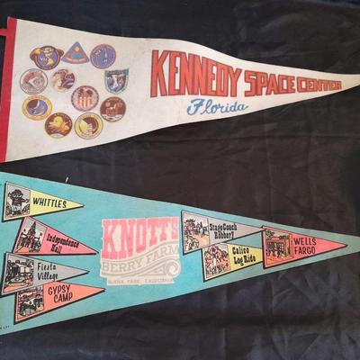 TWO VINTAGE SOUVENIR PENNANTS KNOTTS BERRY FARM & KENNEDY SPACE STATION