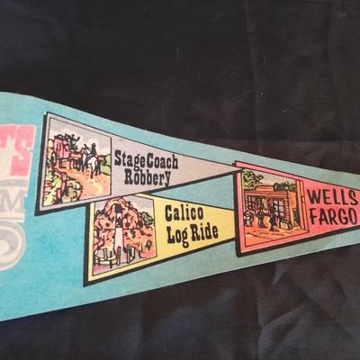 TWO VINTAGE SOUVENIR PENNANTS KNOTTS BERRY FARM & KENNEDY SPACE STATION