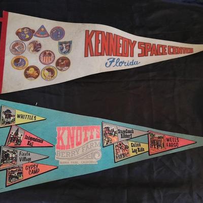 TWO VINTAGE SOUVENIR PENNANTS KNOTTS BERRY FARM & KENNEDY SPACE STATION