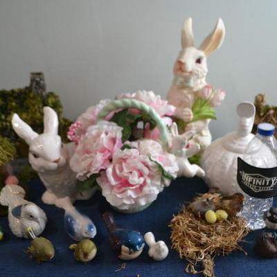 LOT 479. BUNNY AND HOME DECOR