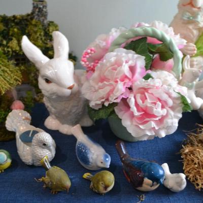LOT 479. BUNNY AND HOME DECOR