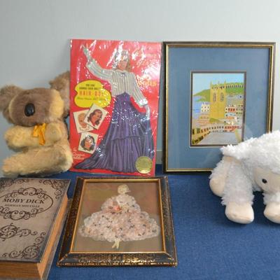 LOT 486 VINTAGE DECOR ART, PLUSH TOYS