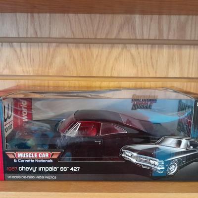 MUSCLE CAR 1967 CHEVY IMPALA SS 427 1:18 SCALE DIE CAST METAL REPLICA AMERICAN MUSCLE CAR