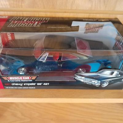 MUSCLE CAR 1967 CHEVY IMPALA SS 427 1:18 SCALE DIE CAST METAL REPLICA AMERICAN MUSCLE CAR