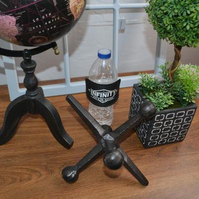 LOT 488. HOME DECOR ITEMS