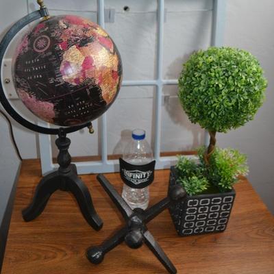 LOT 488. HOME DECOR ITEMS