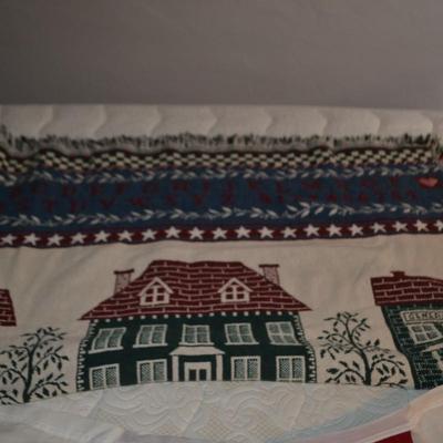LOT 491 USA BUNTING FLAG AND BLANKET