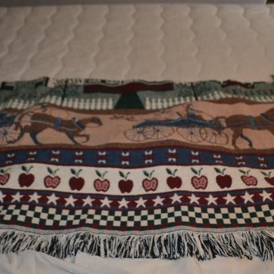 LOT 491 USA BUNTING FLAG AND BLANKET
