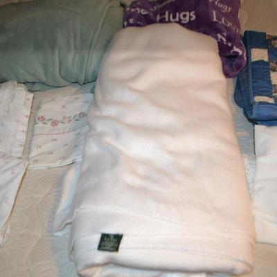 LOT 492. BLANKET, THROW AND PILLOW CASE