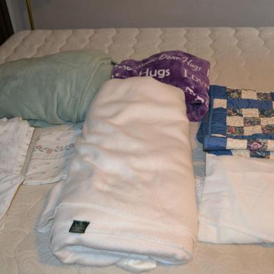 LOT 492. BLANKET, THROW AND PILLOW CASE