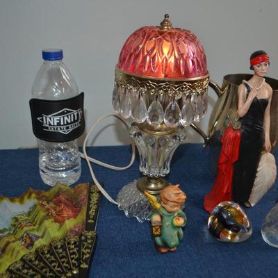 LOT 495. HOME DECOR ITEMS