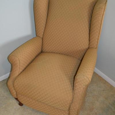 LOT 496 WING BACK RECLINER CHAIR