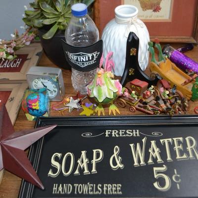 LOT 497. HOME DECOR ITEMS